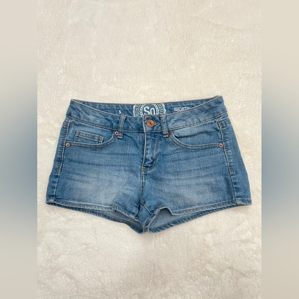 Stylish Blue Denim Women Shorts